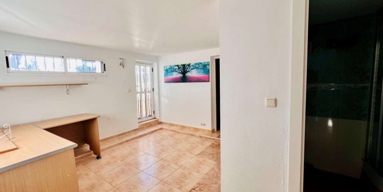 Resale - Villa -
Orihuela Costa - Las Ramblas