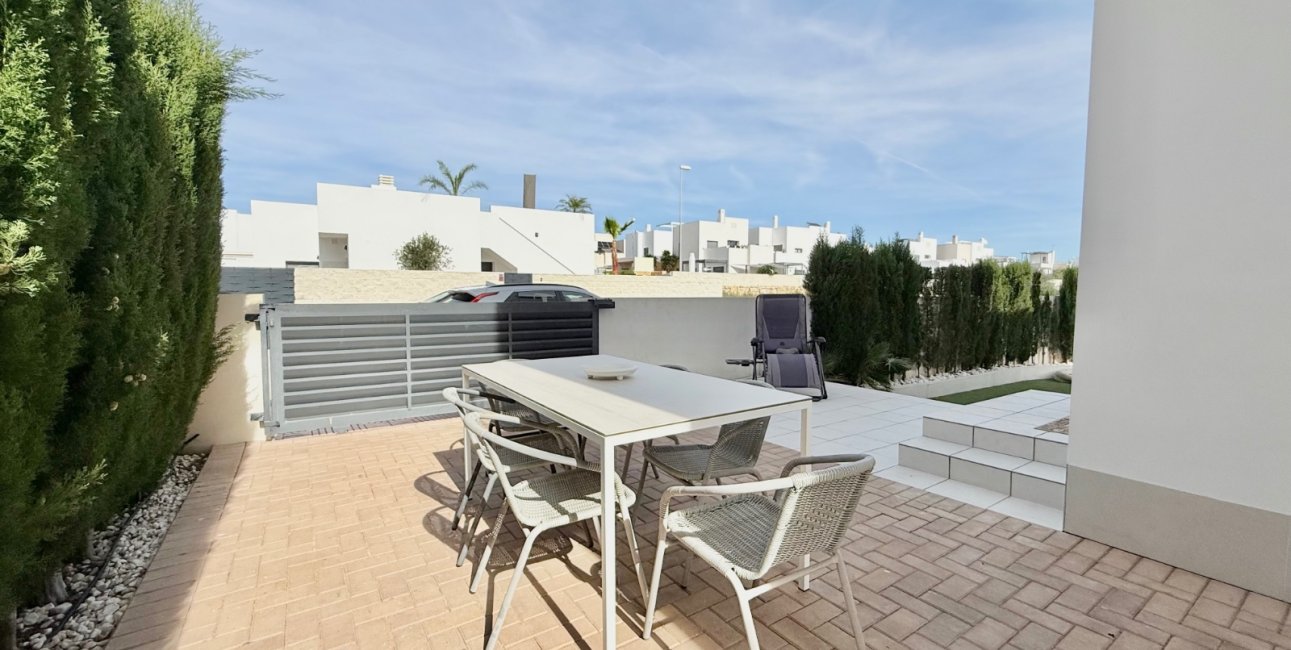 Resale - Townhouse -
Ciudad Quesada - Doña Pepa