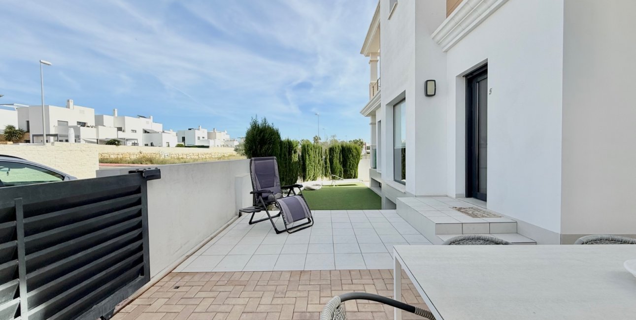 Resale - Townhouse -
Ciudad Quesada - Doña Pepa