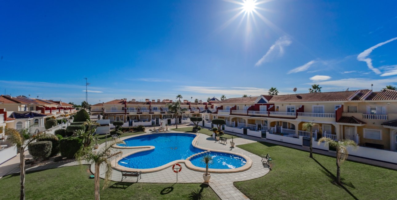 Resale - Townhouse -
Ciudad Quesada - Lo Marabu