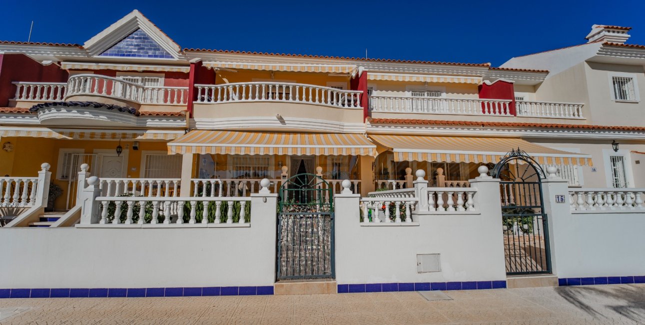 Resale - Townhouse -
Ciudad Quesada - Lo Marabu