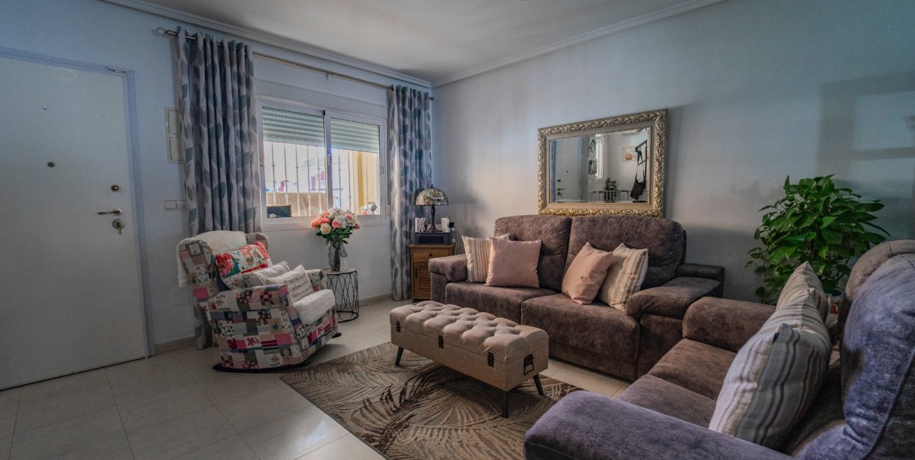 Resale - Townhouse -
Ciudad Quesada - Lo Marabu