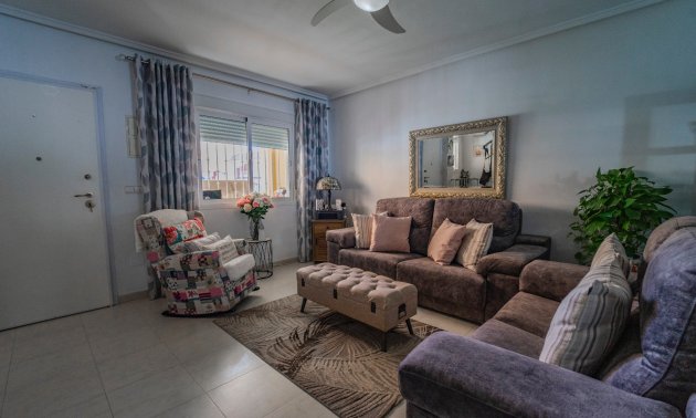 Resale - Townhouse -
Ciudad Quesada - Lo Marabu