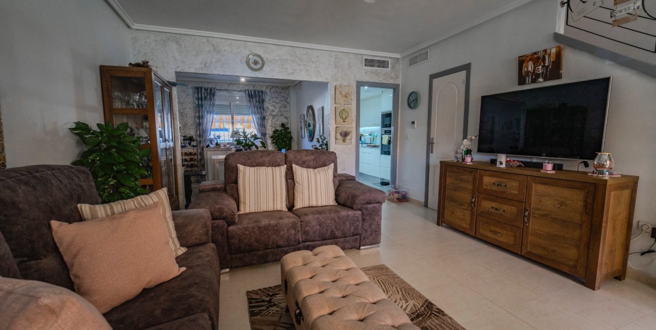 Resale - Townhouse -
Ciudad Quesada - Lo Marabu