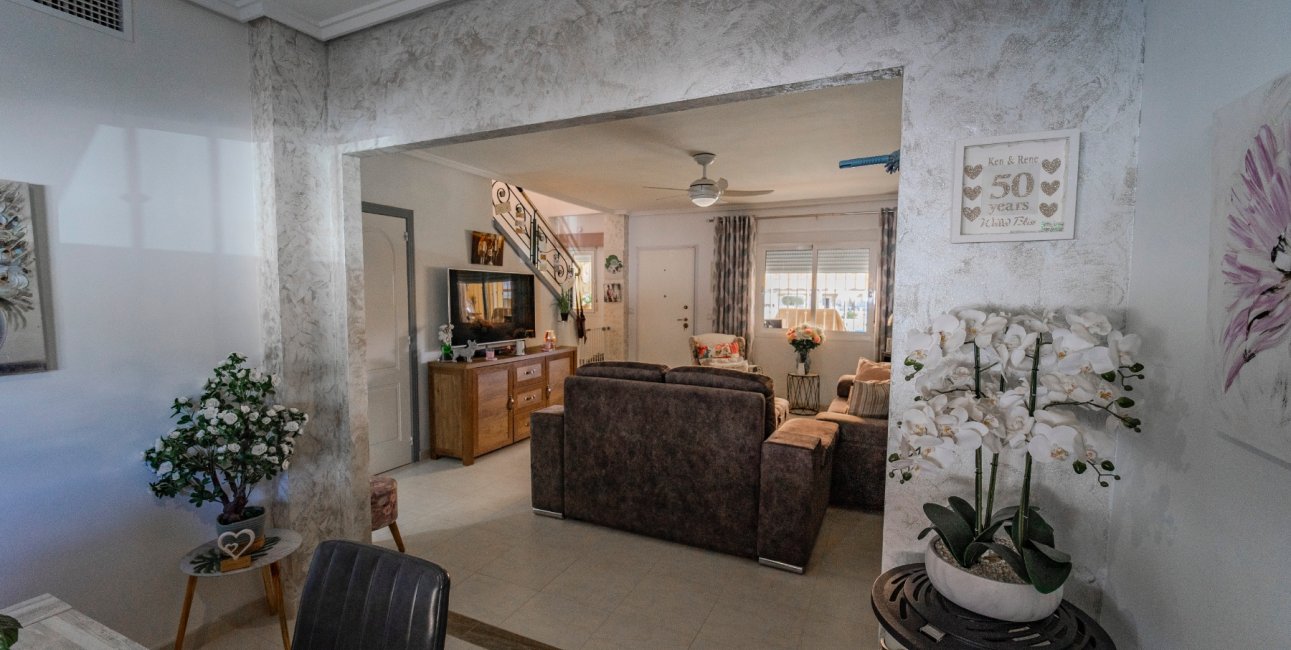 Resale - Townhouse -
Ciudad Quesada - Lo Marabu