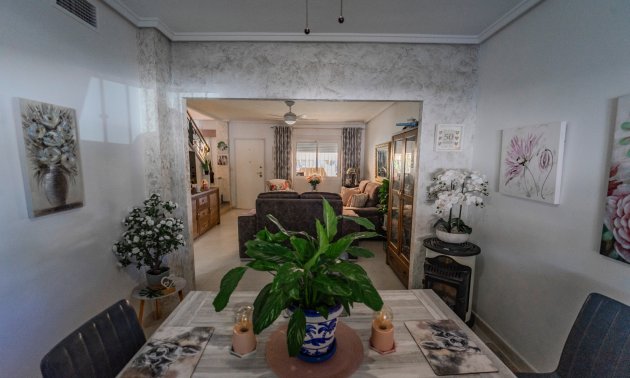 Resale - Townhouse -
Ciudad Quesada - Lo Marabu