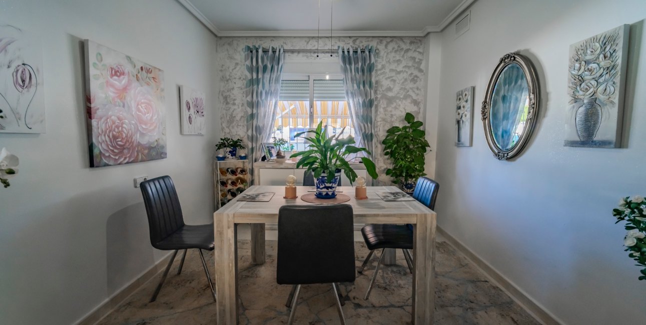 Resale - Townhouse -
Ciudad Quesada - Lo Marabu