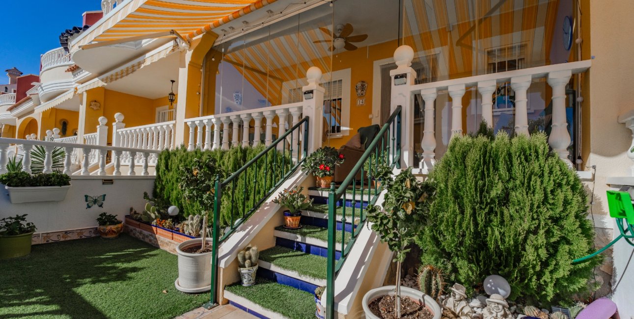 Resale - Townhouse -
Ciudad Quesada - Lo Marabu