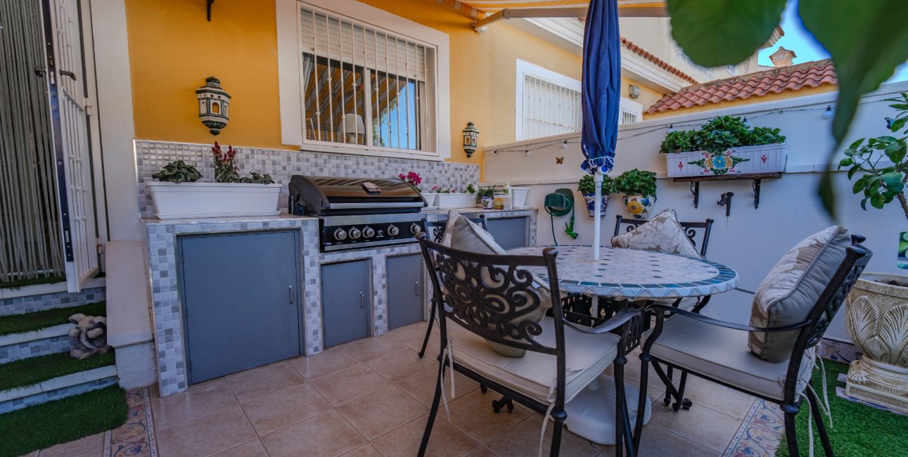 Resale - Townhouse -
Ciudad Quesada - Lo Marabu