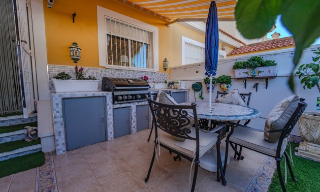 Resale - Townhouse -
Ciudad Quesada - Lo Marabu