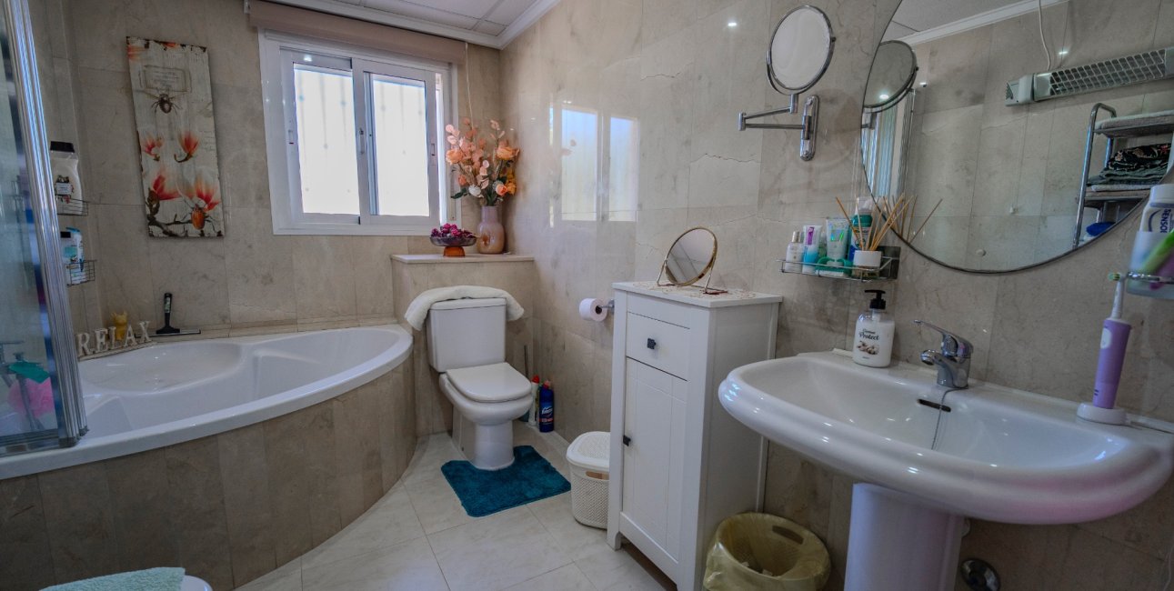 Resale - Townhouse -
Ciudad Quesada - Lo Marabu