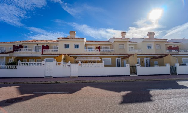 Resale - Townhouse -
Ciudad Quesada - Lo Marabu