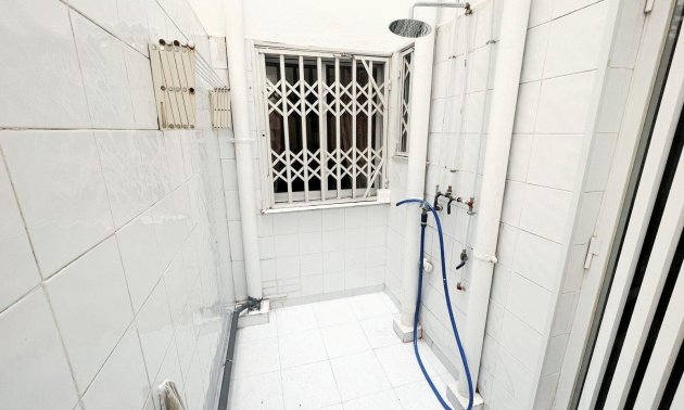 Reventa - Apartamento / piso -
Torrevieja - Paseo maritimo