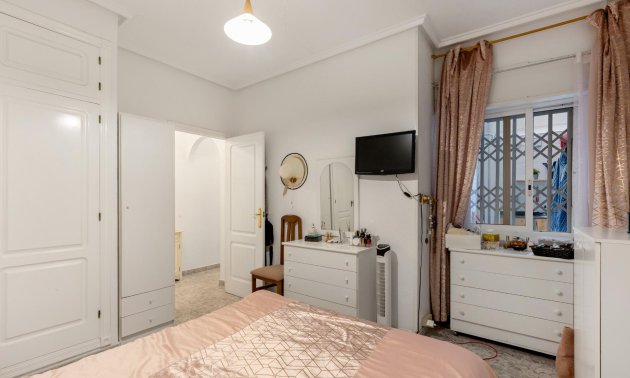 Reventa - Apartamento / piso -
Torrevieja - Paseo maritimo