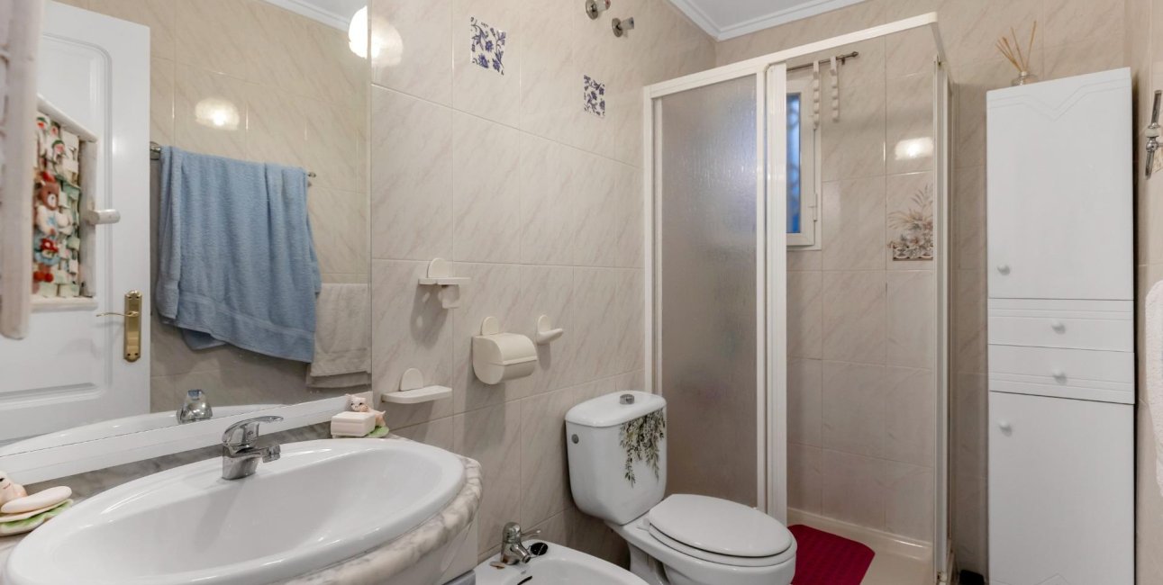 Reventa - Apartamento / piso -
Torrevieja - Paseo maritimo