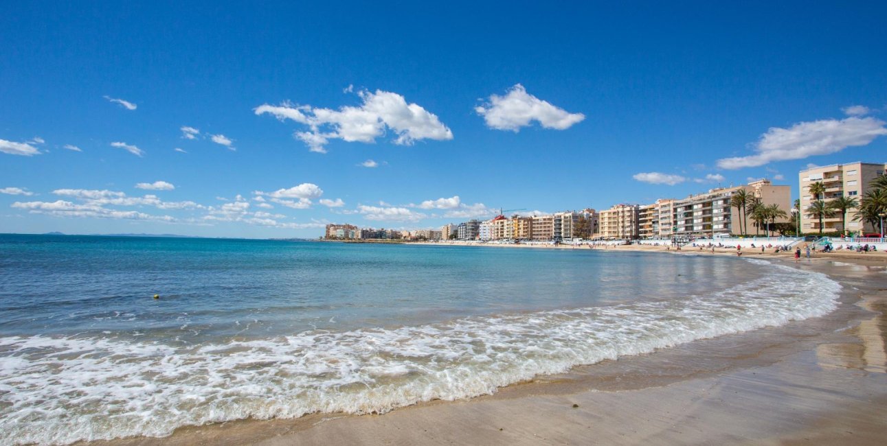 Reventa - Apartamento / piso -
Torrevieja - Paseo maritimo
