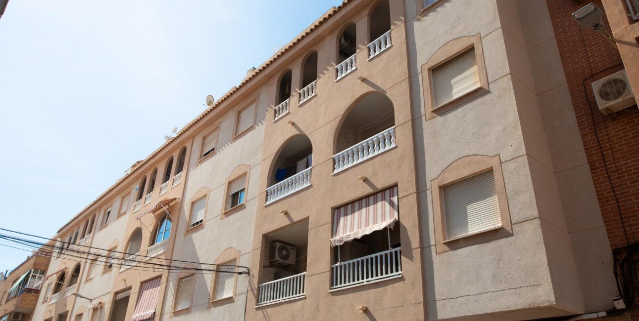 Resale - Apartment / flat -
Torrevieja - Centro