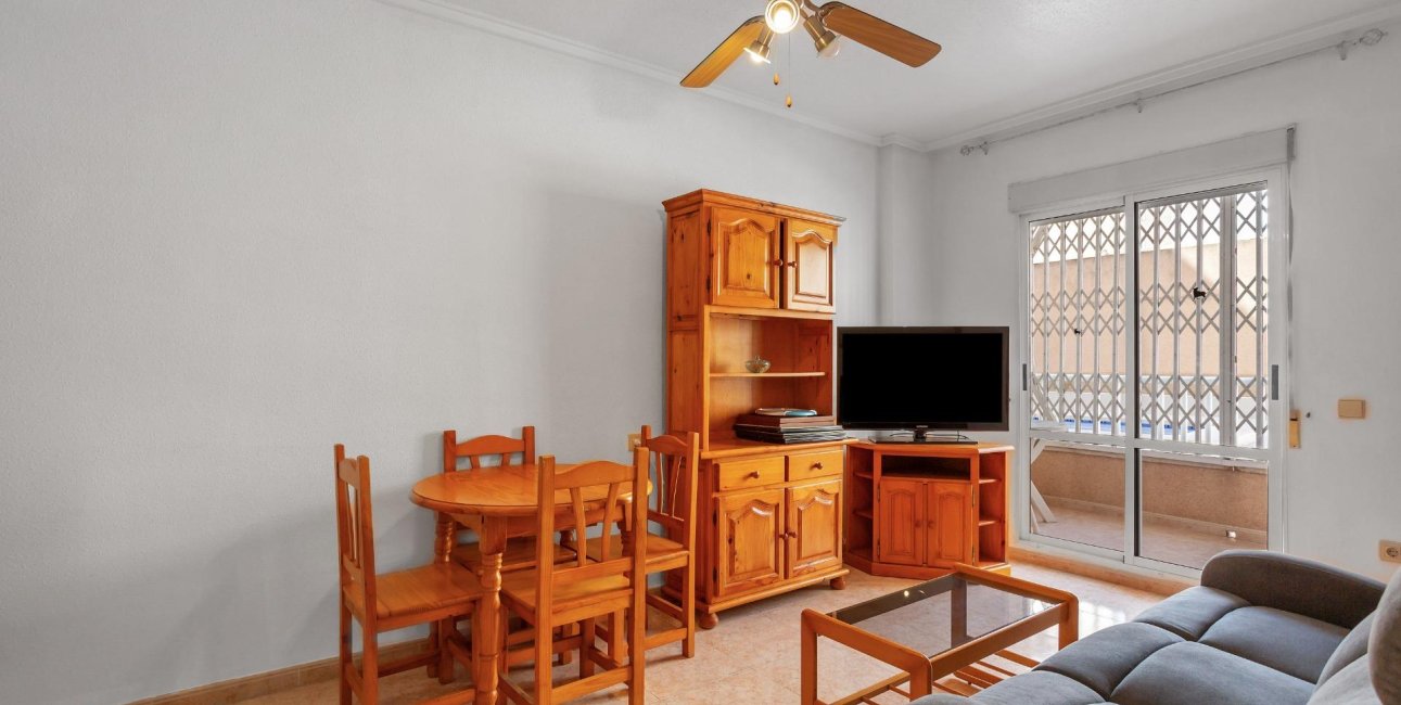 Resale - Apartment / flat -
Torrevieja - Centro