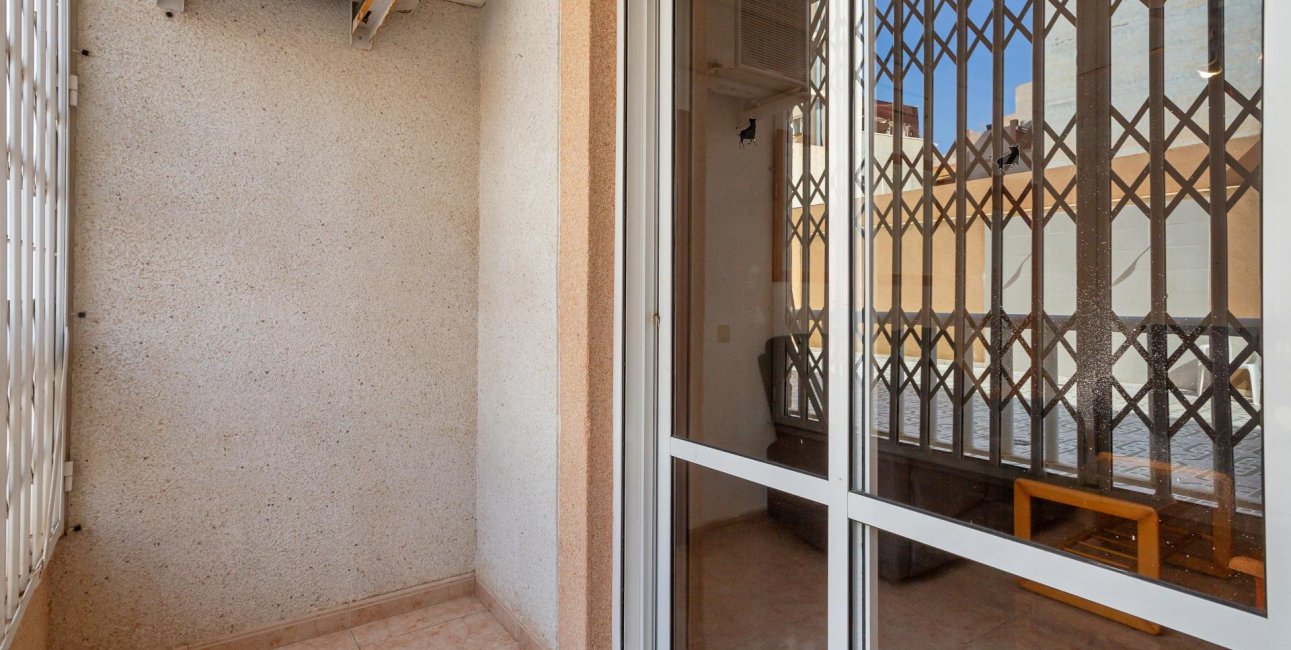 Resale - Apartment / flat -
Torrevieja - Centro