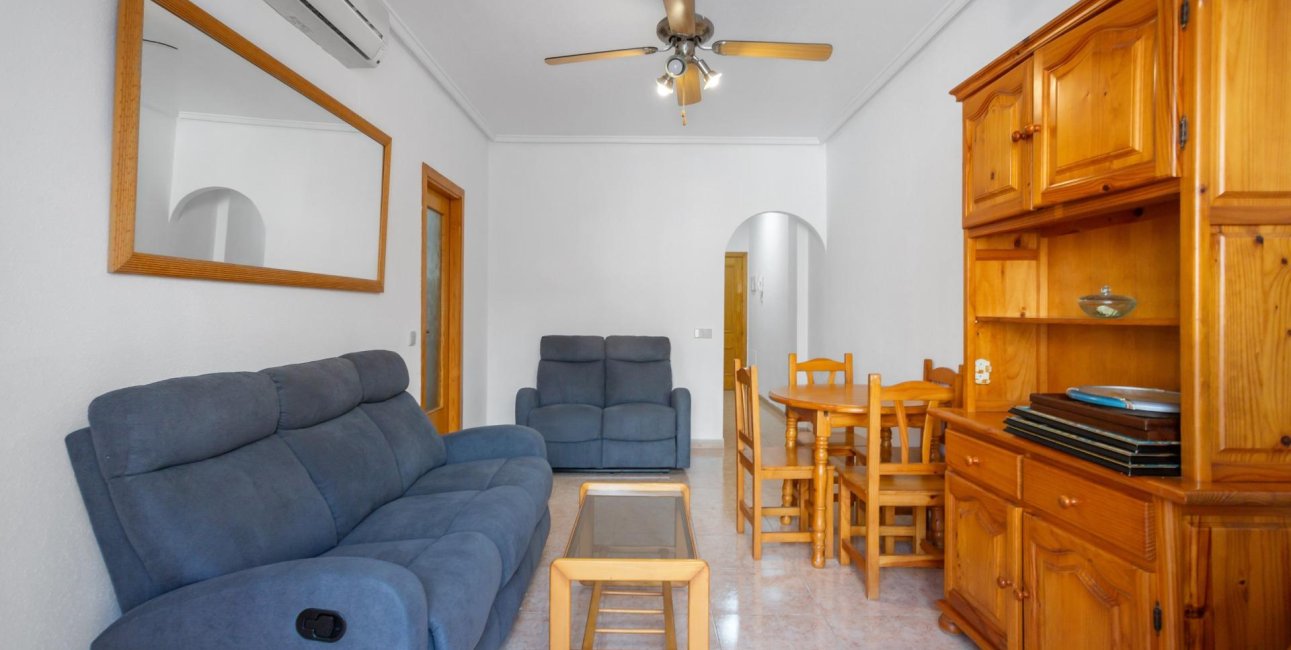 Resale - Apartment / flat -
Torrevieja - Centro