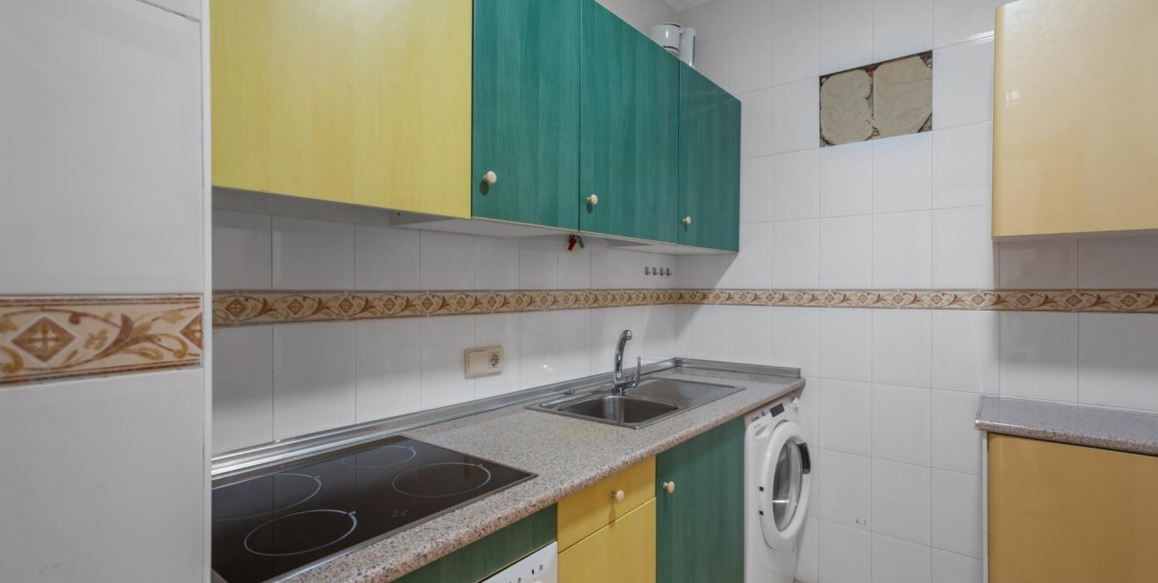 Resale - Apartment / flat -
Torrevieja - Centro