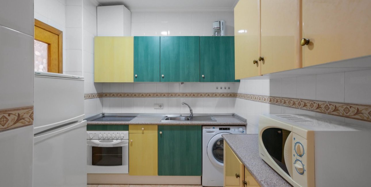 Resale - Apartment / flat -
Torrevieja - Centro