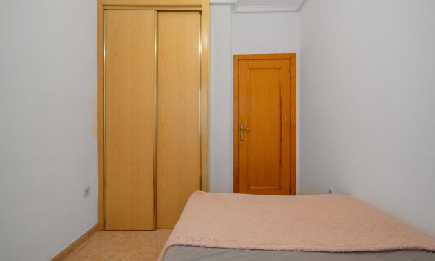 Resale - Apartment / flat -
Torrevieja - Centro