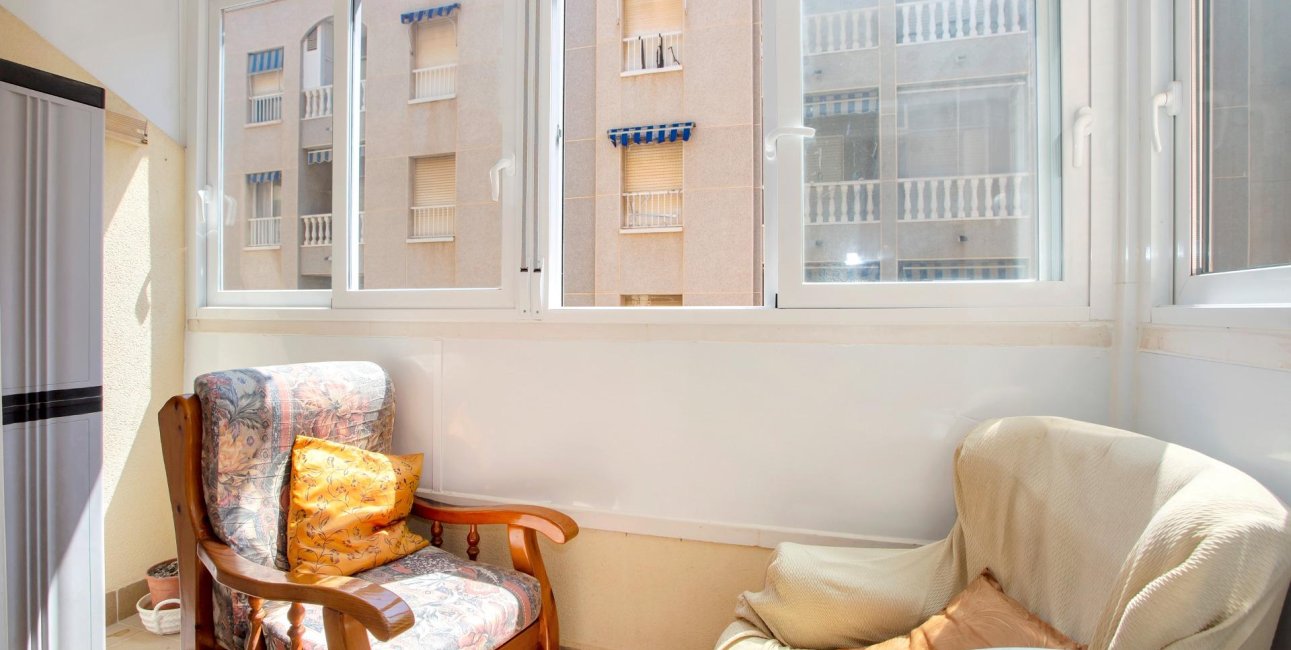 Resale - Apartment / flat -
Torrevieja - Playa de los Locos