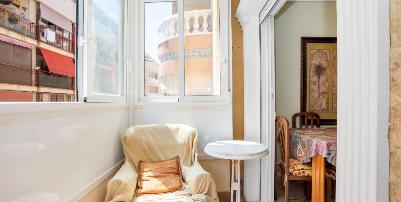 Resale - Apartment / flat -
Torrevieja - Playa de los Locos