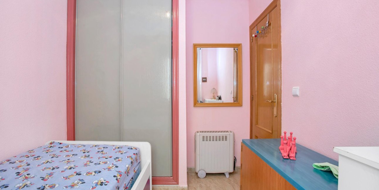 Resale - Apartment / flat -
Torrevieja - Playa de los Locos