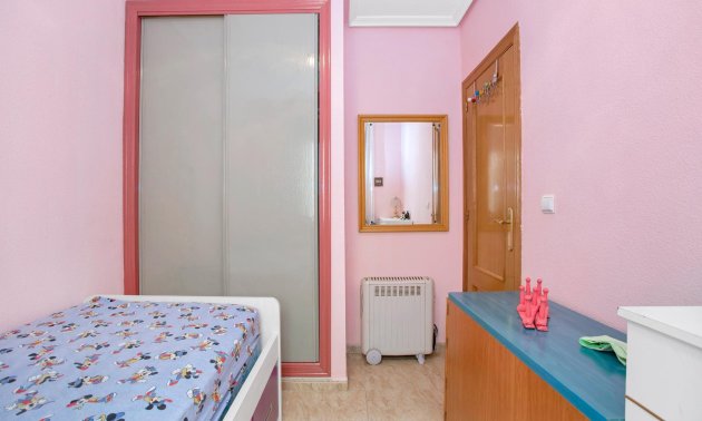 Resale - Apartment / flat -
Torrevieja - Playa de los Locos