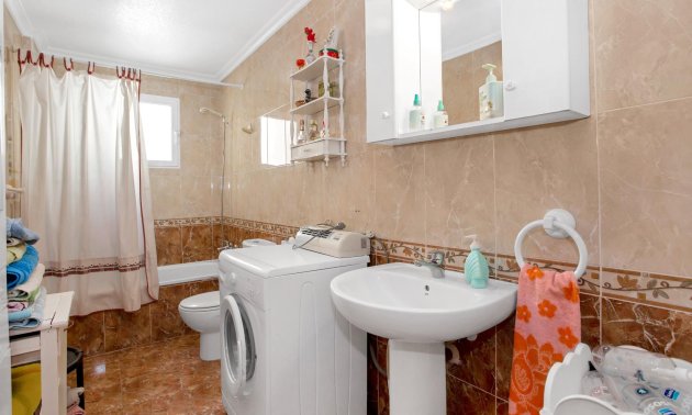 Resale - Apartment / flat -
Torrevieja - Playa de los Locos