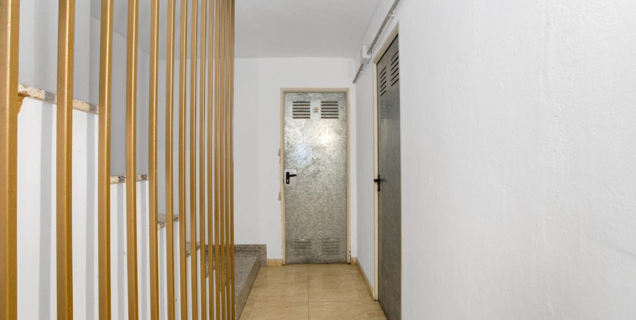 Resale - Apartment / flat -
Torrevieja - Playa de los Locos