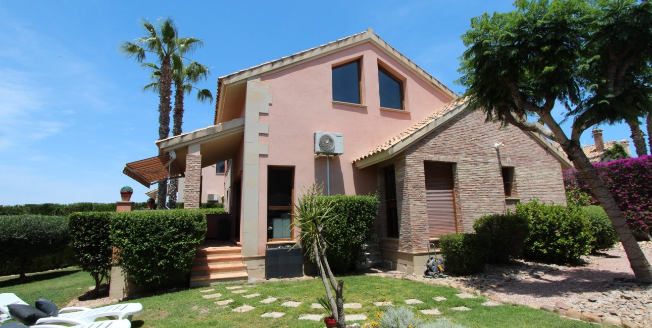 Rynek wtórny - Willa -
Algorfa - La Finca Golf Resort