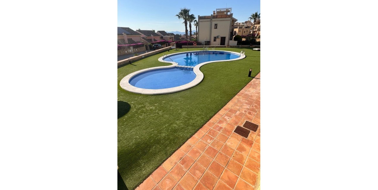 Rynek wtórny - Willa -
Algorfa - La Finca Golf Resort