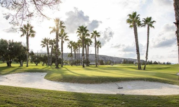 Rynek wtórny - Willa -
Algorfa - La Finca Golf Resort