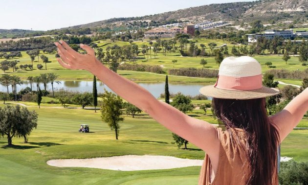 Rynek wtórny - Willa -
Algorfa - La Finca Golf Resort