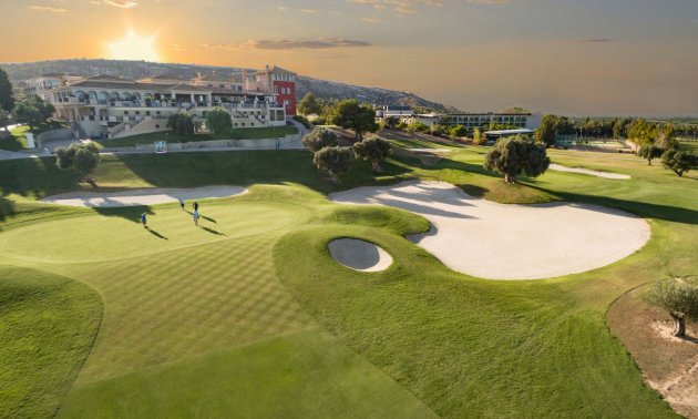 Rynek wtórny - Willa -
Algorfa - La Finca Golf Resort