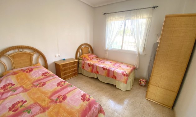 Reventa - Adosado -
Benijofar - Monte Azul