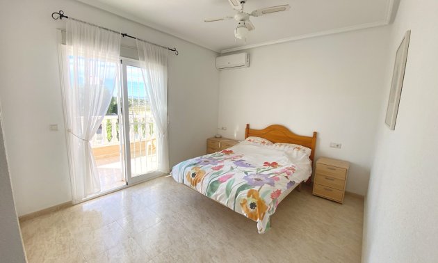 Reventa - Adosado -
Benijofar - Monte Azul