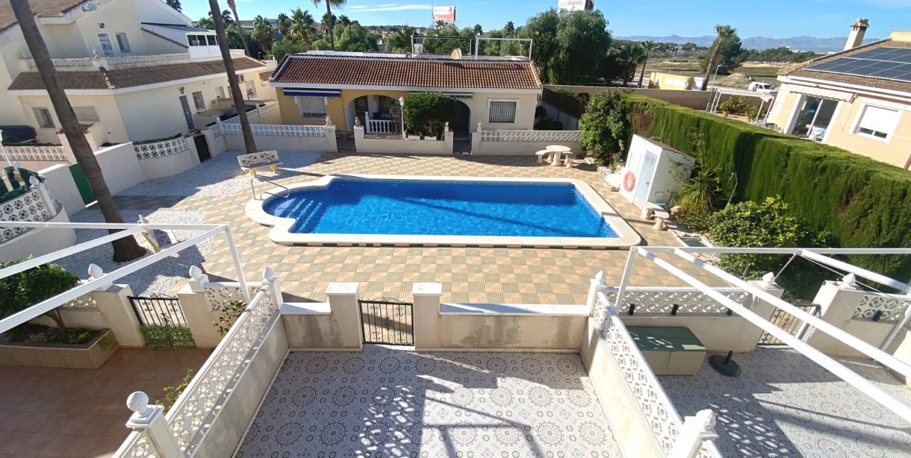 Reventa - Adosado -
Benijofar - Monte Azul