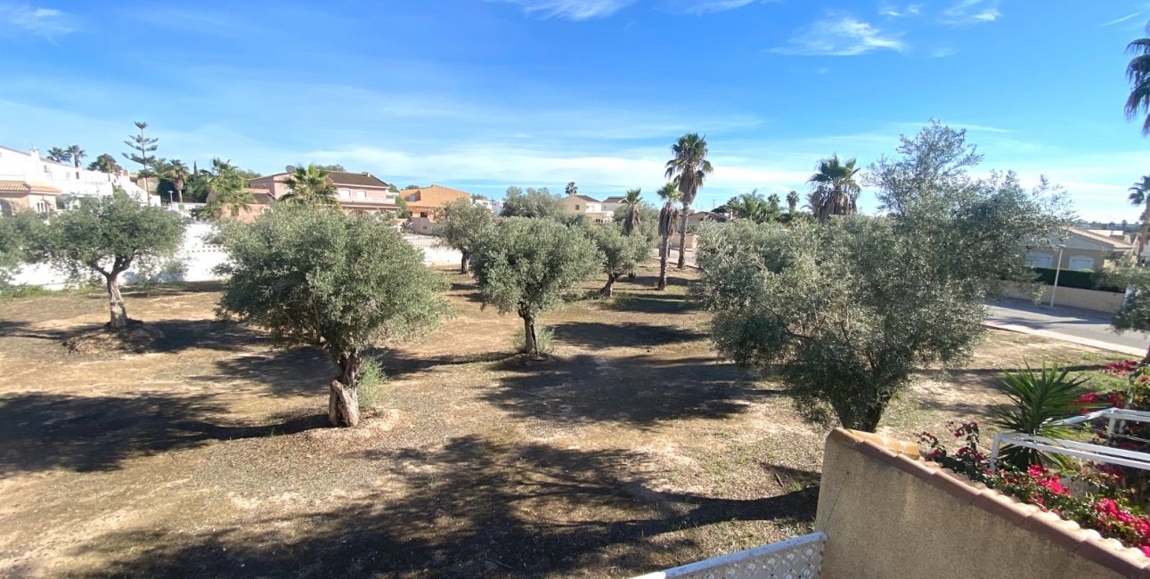 Reventa - Adosado -
Benijofar - Monte Azul