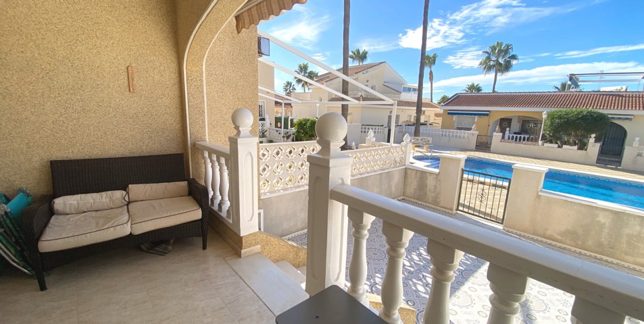 Reventa - Adosado -
Benijofar - Monte Azul