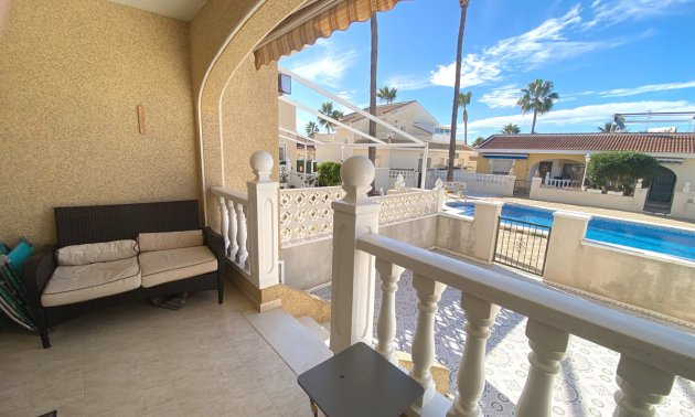 Reventa - Adosado -
Benijofar - Monte Azul