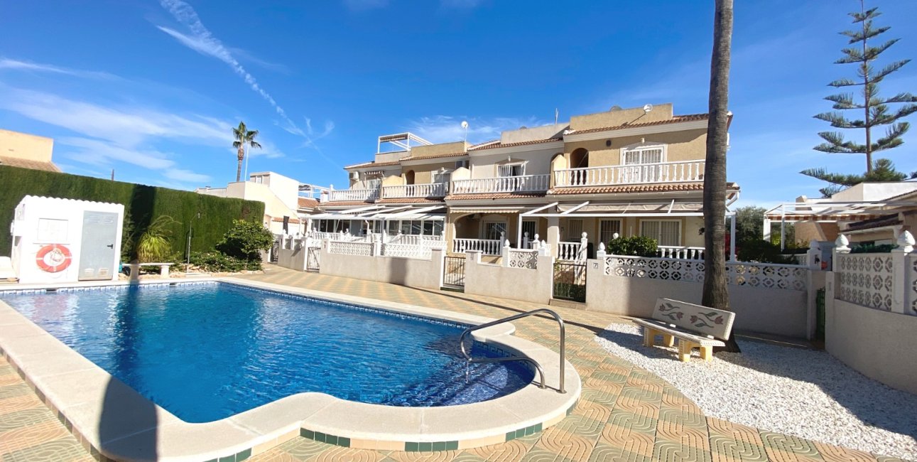 Reventa - Adosado -
Benijofar - Monte Azul