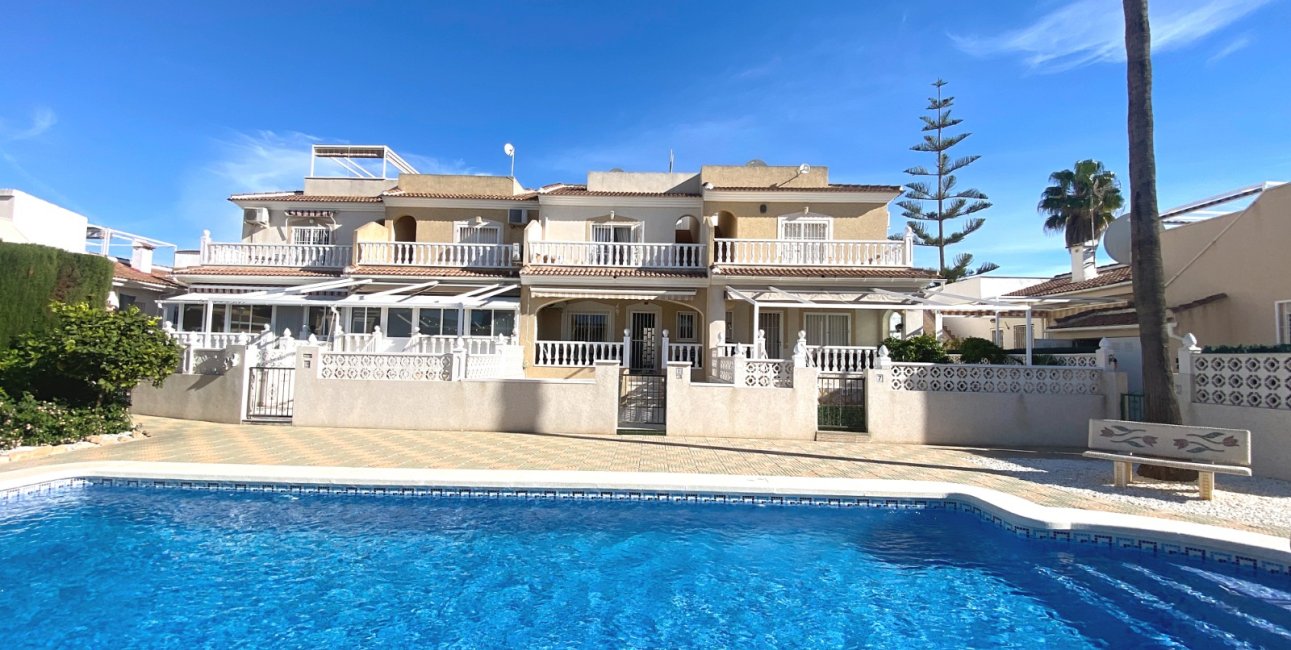 Reventa - Adosado -
Benijofar - Monte Azul