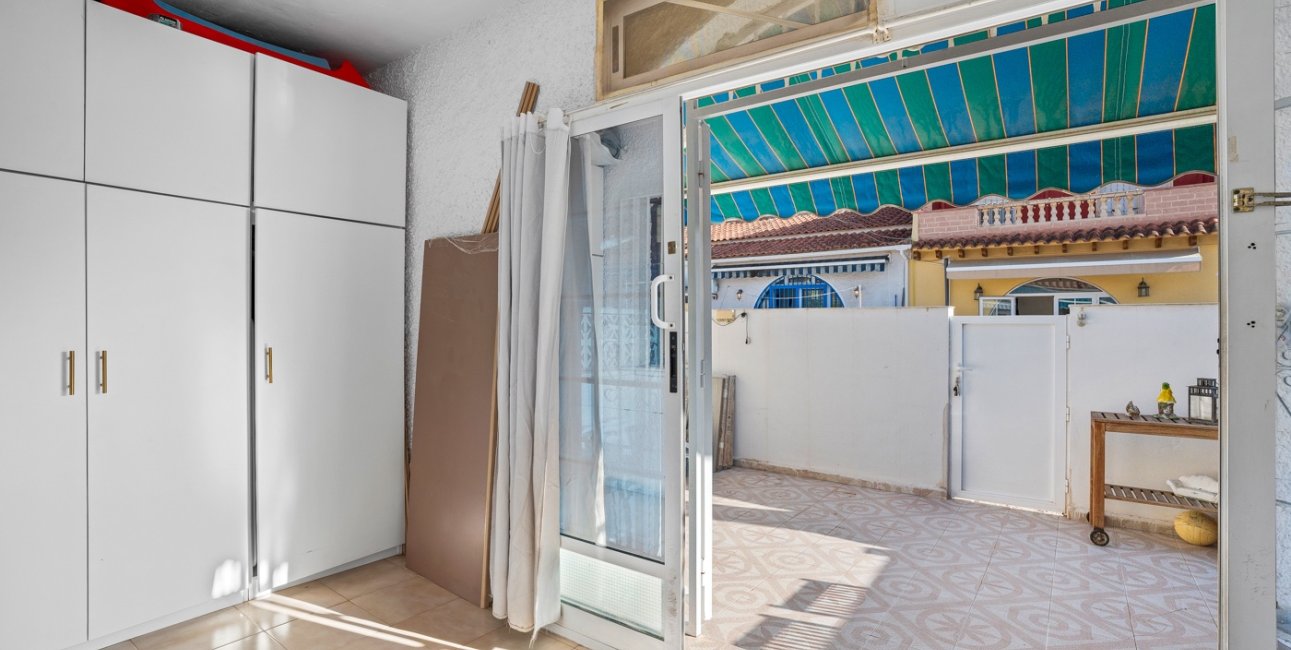 Resale - Townhouse -
Torrevieja - La Siesta
