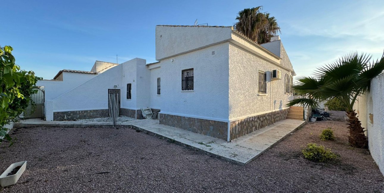 Reventa - Villa -
Torrevieja - San Luis - Chaparal