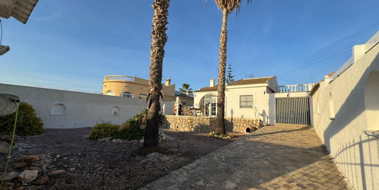 Reventa - Villa -
Torrevieja - San Luis - Chaparal