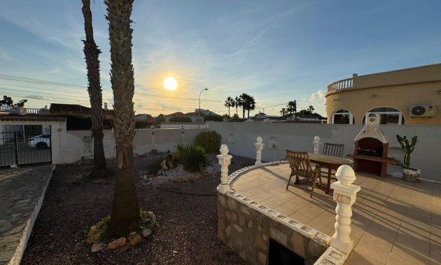 Reventa - Villa -
Torrevieja - San Luis - Chaparal